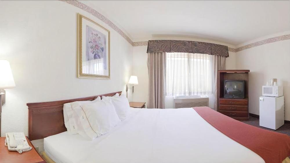 Holiday Inn Express Show Low By Ihg Экстерьер фото