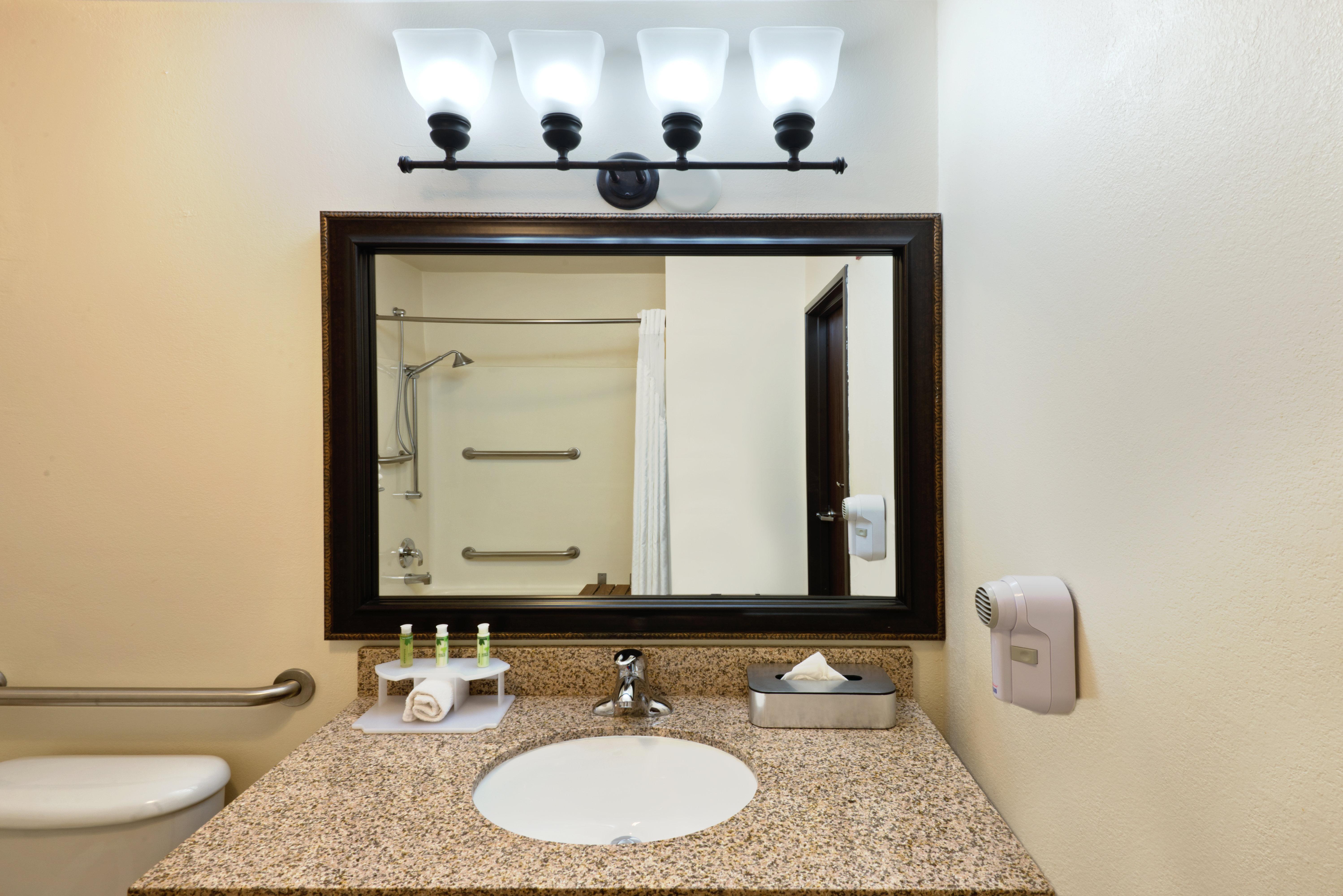 Holiday Inn Express Show Low By Ihg Экстерьер фото