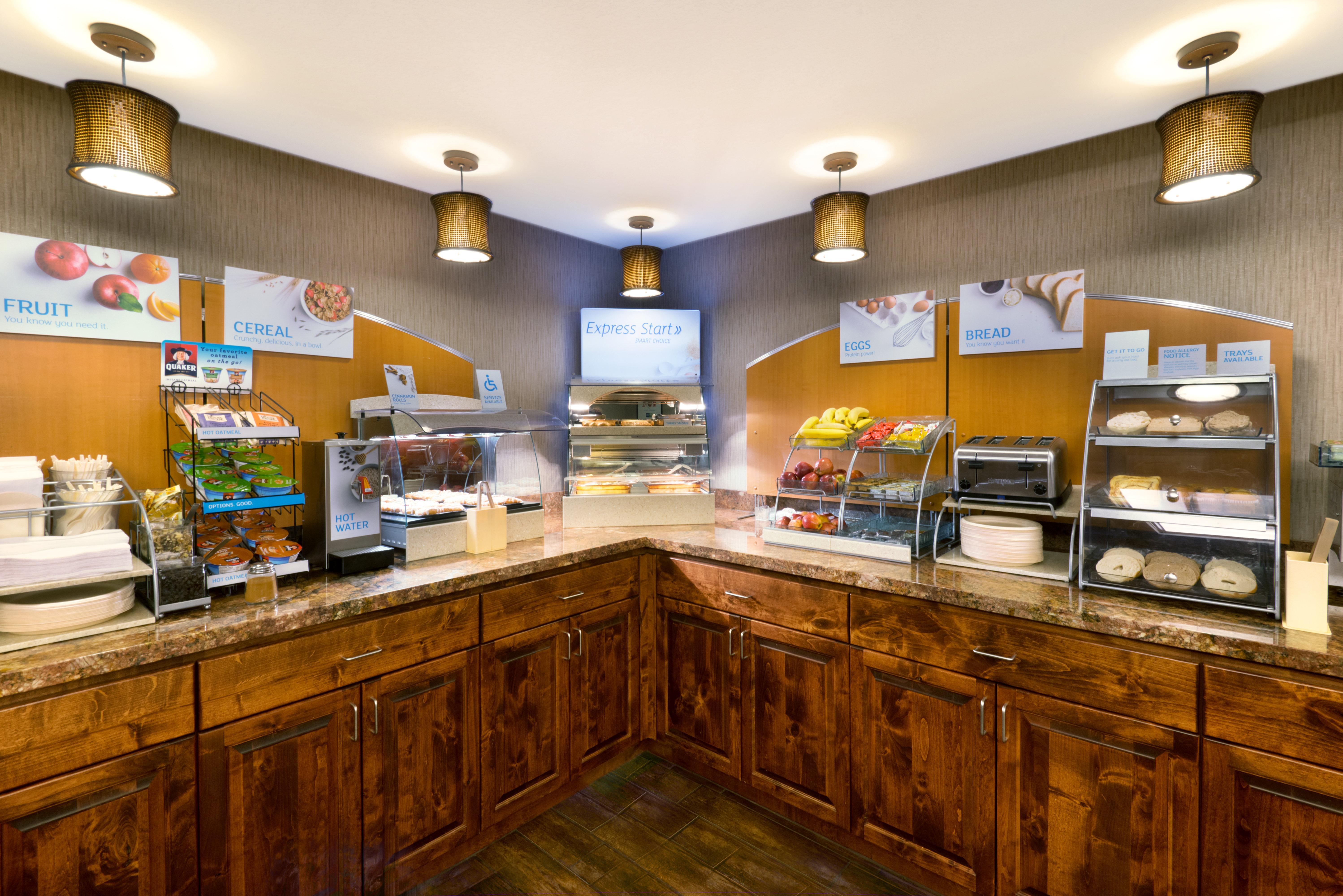 Holiday Inn Express Show Low By Ihg Экстерьер фото